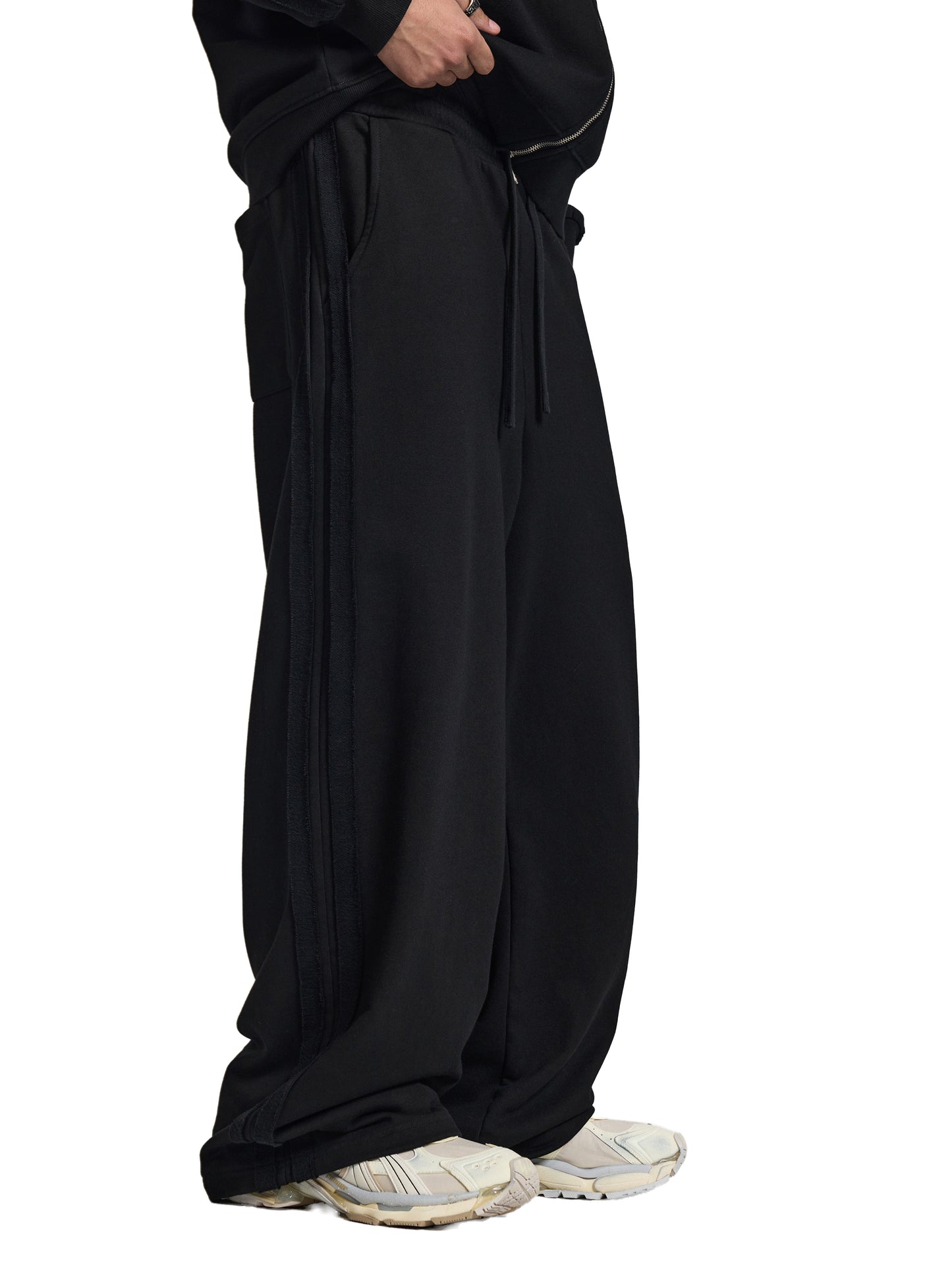 D4C Contrast Tape Sweatpants